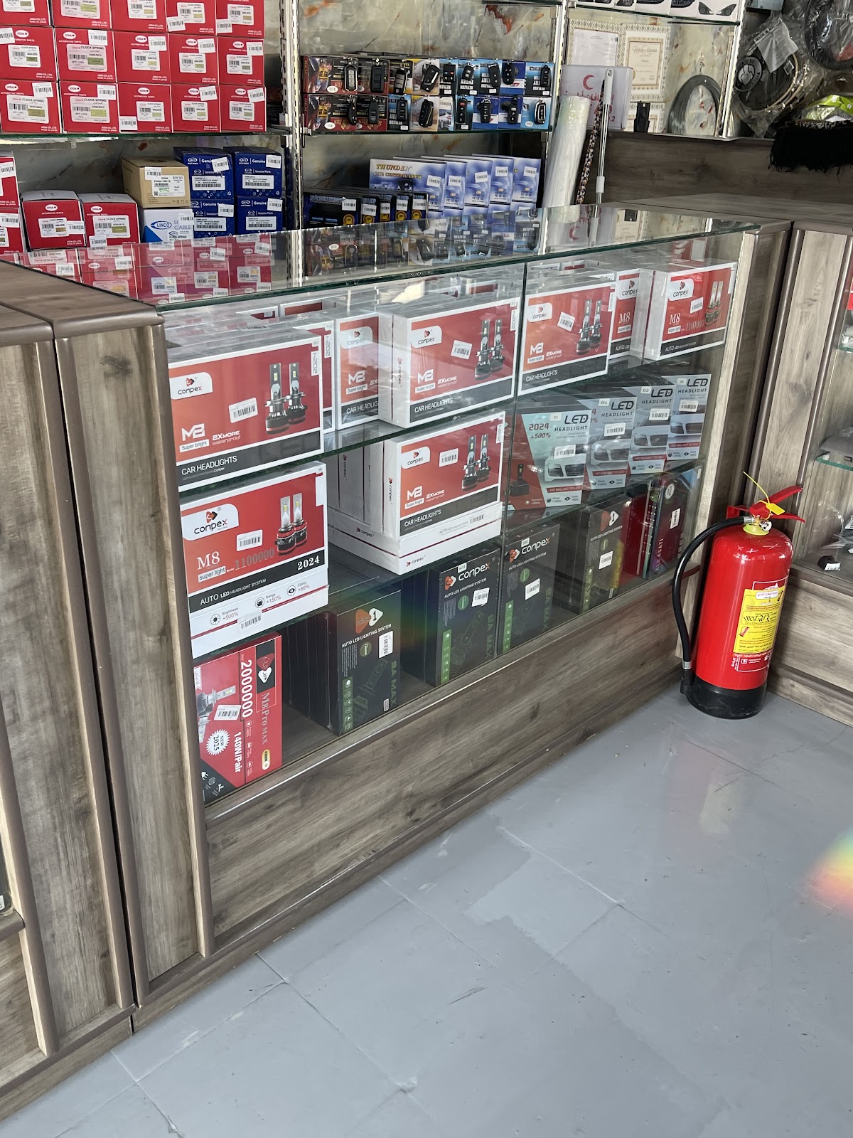 نور لزينة السيارات - صورة 2