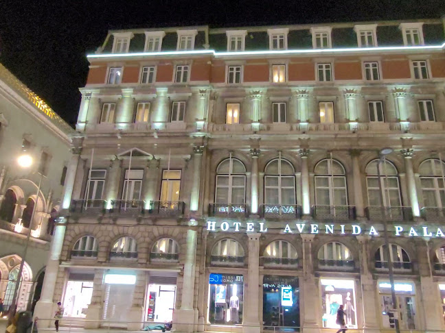 http://www.hotelavenidapalace.pt/