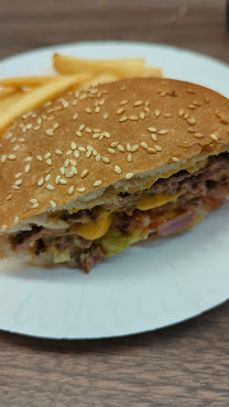 Sam’s Pizza & Burgers by null