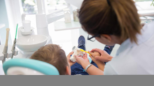 Zahnarztpraxis dentinis Dr. S.Tina Sommer
