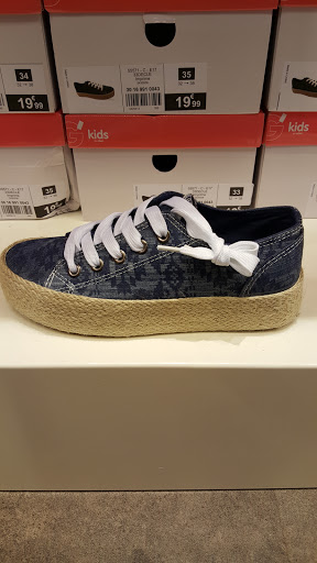 Gemo Louvroil Shoes And Clothing - Thumbnail