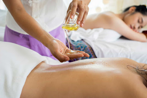 Émilie - Massage à domicile - Wecasa Massage - Thumbnail