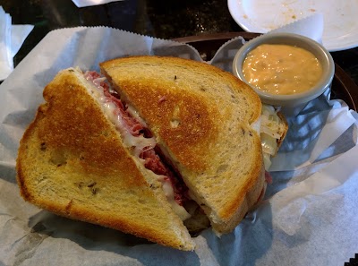Photos of Thee New Green Street Tavern