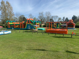 Photo n°1 de Camping Le Lieu Castel à Gonneville-sur-Mer (Terrain de camping)