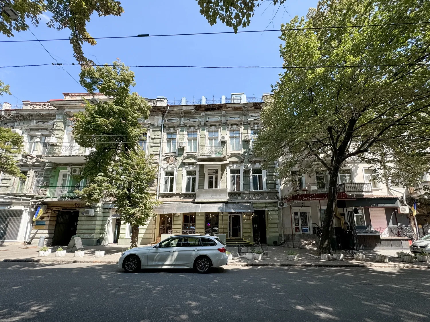 Apartments «White Pearl»