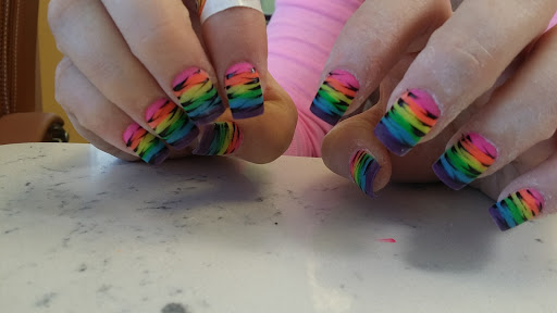 Cosmospa Nails - Visual