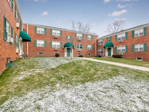 Cloverleaf Village Apartments