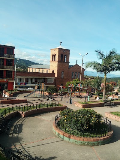 Photos of Granada Cundinamarca Main Park
