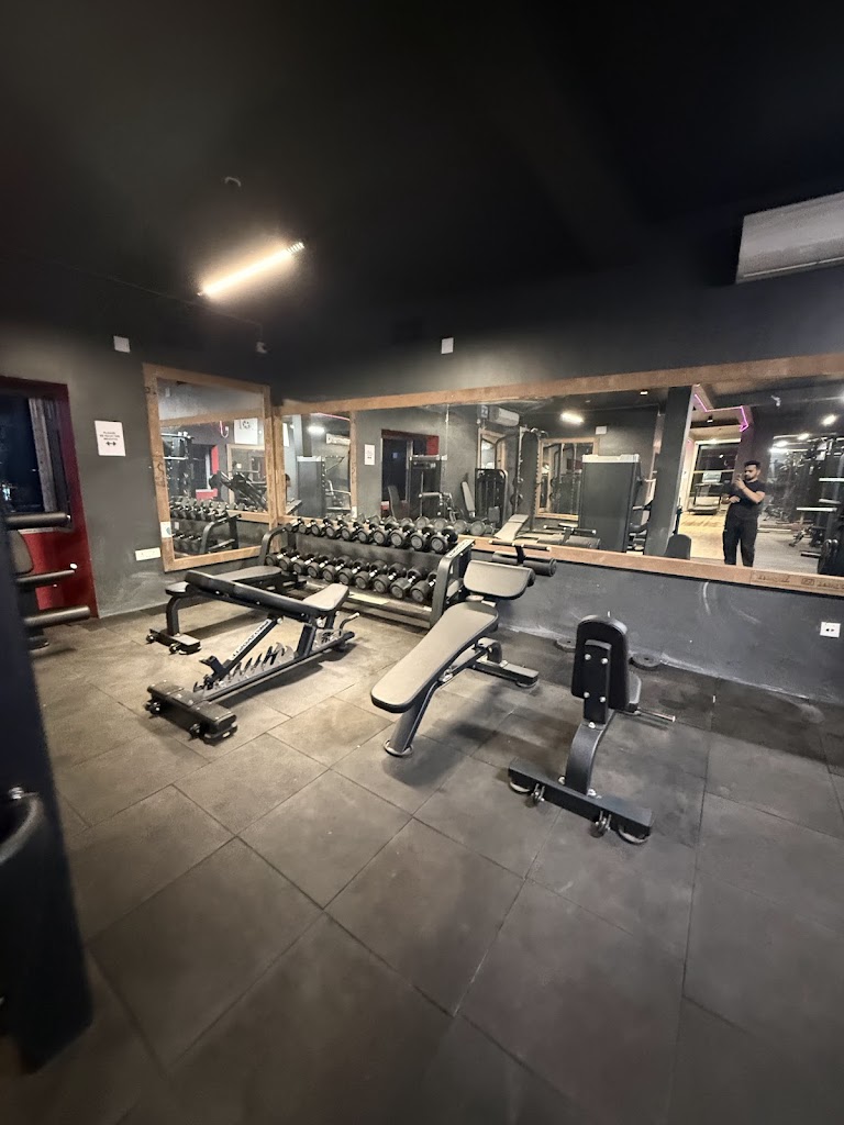 Dynamic Fitness Studio