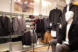 Photo n°11 de Jules Saint-Genis-Laval à Saint-Genis-Laval (Magasin de smokings)