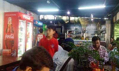 Photos of Myo Sar Gyi Food Station