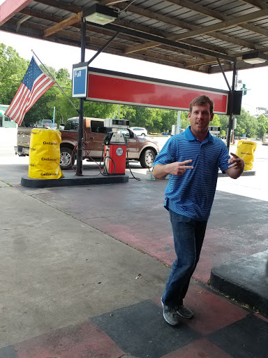 Bob's Full Service Station - Thumbnail