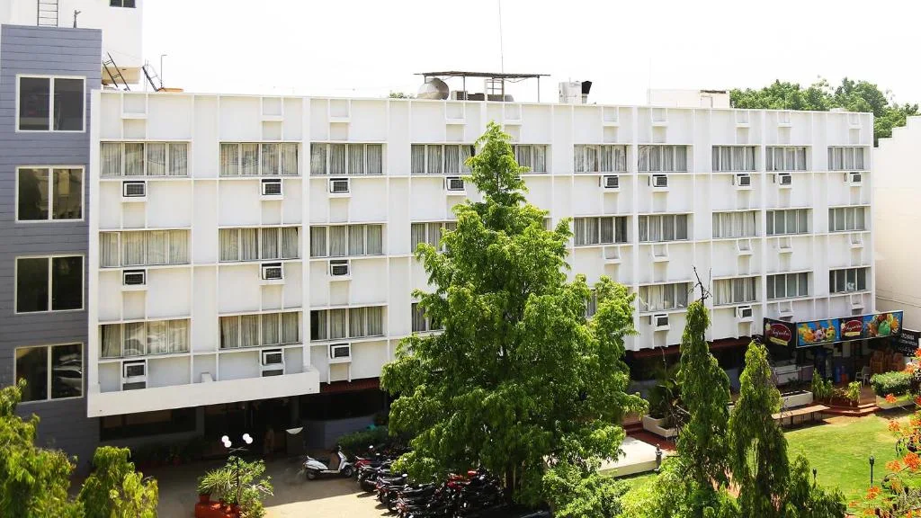 Hotel Raja Vihar Deluxe