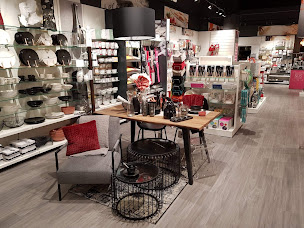 Photo n°2 de Ambiance & Styles | Shopping promenade | REICHSTETT à Reichstett (Magasin d'ameublement et de décoration)