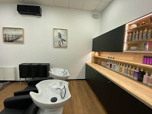 Photo n°9 de Coiffure 12 à Strasbourg (Salon de coiffure)