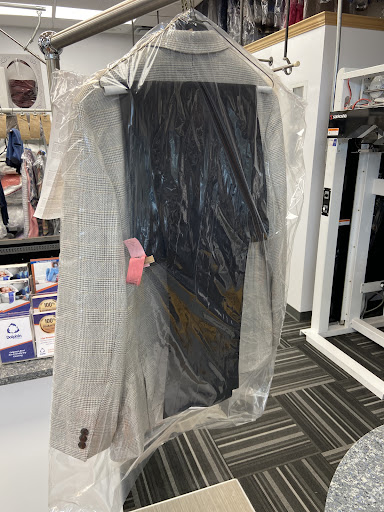 Dolphin Dry Cleaners - McKenzie Towne High Street - Thumbnail
