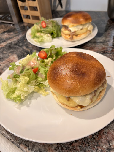 Photo 3 - Le Tholonet Burger