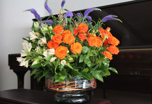 Yaya Flowers & Wine - Thumbnail