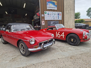Photo n°7 de DLT CARROSSERIE à Castelnau-de-Médoc (Atelier de carrosserie automobile)
