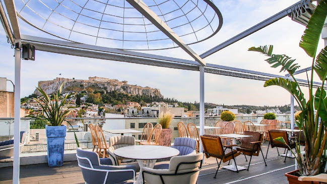 Opinii despre Manouka - Day & Night Gastro Bar în Αθήνα - Εστιατόριο