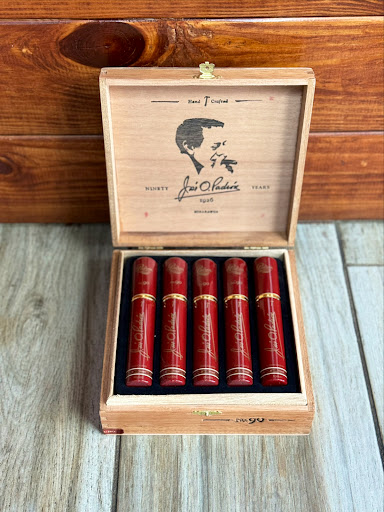 Rose City Cigars, Vapes & More (Smoke Shop) Gallery - United States