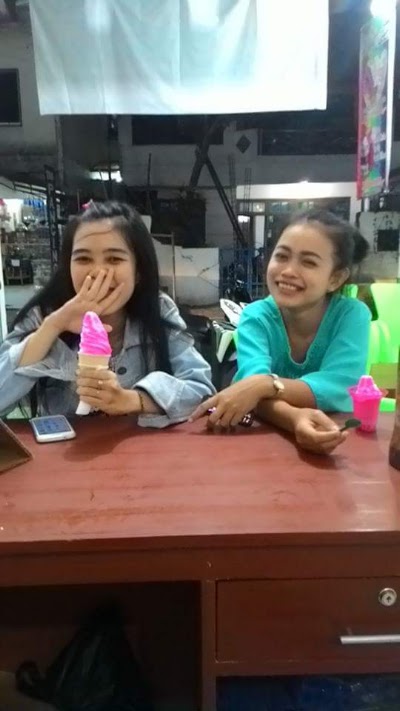 Photos of Me Queen "Soft Ice Cream"
