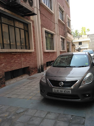 Af1qipoyf0o 5yaihzktgd9kjbqh2fbsciwnrba9u3tl=s406 K No