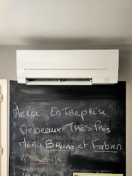 Photo n°24 de SAS DEBEAUX | Plombier, chauffagiste installateur à Valence à Beaumont-lès-Valence (Menuisier)