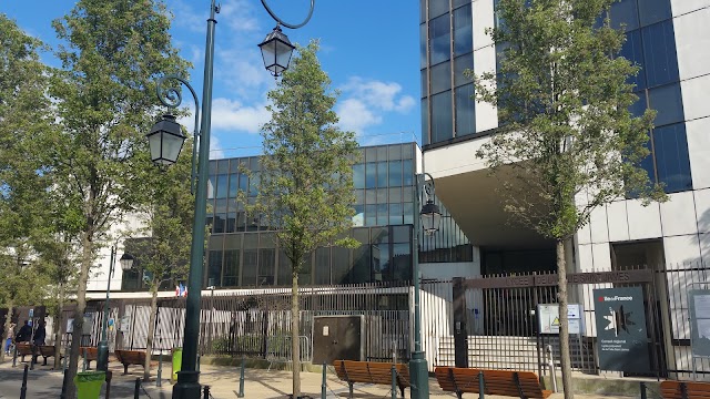 Folie Saint-James