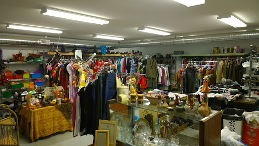 Riddle Used Store - Visual
