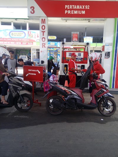 Photos of Pertamina gas station 33-40101
