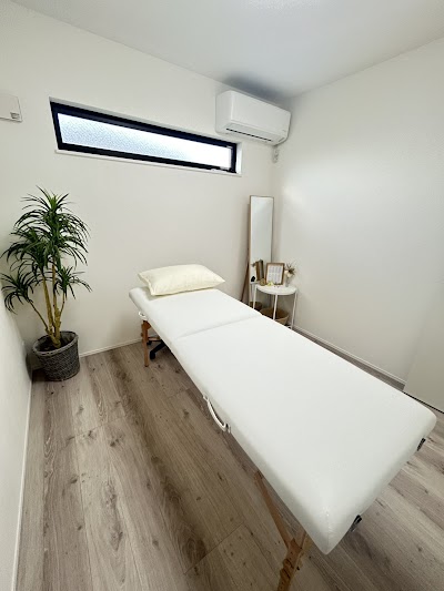 小桜 sugaring salon