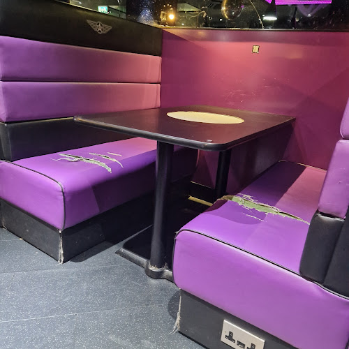 Creams Cafe Whitechapel Phone number