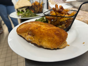 Photo n°6 de Restaurant Aaa Table. Anciennement La Croisette à Landres (Restaurant français)