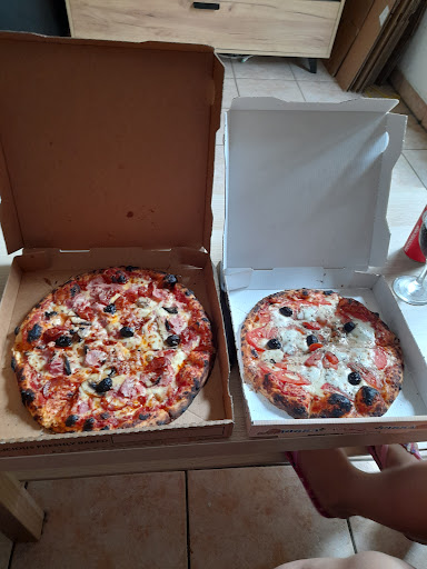 Photo 3 - Classic Pizza