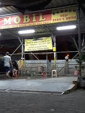 Salon Mobil Borneo, Author: Suryadi Hertanto