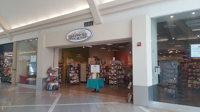 Photos of Dollar Bookfair