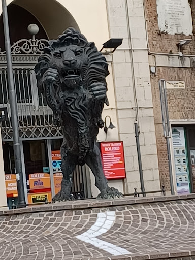 Statua del leone rampante - Thumbnail