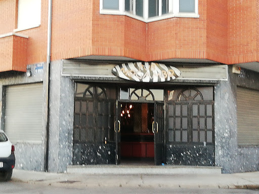 Pub Mogambo - Visual