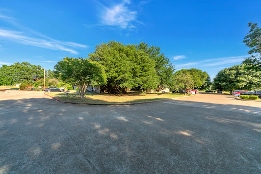 Grapeland Apartments - Thumbnail