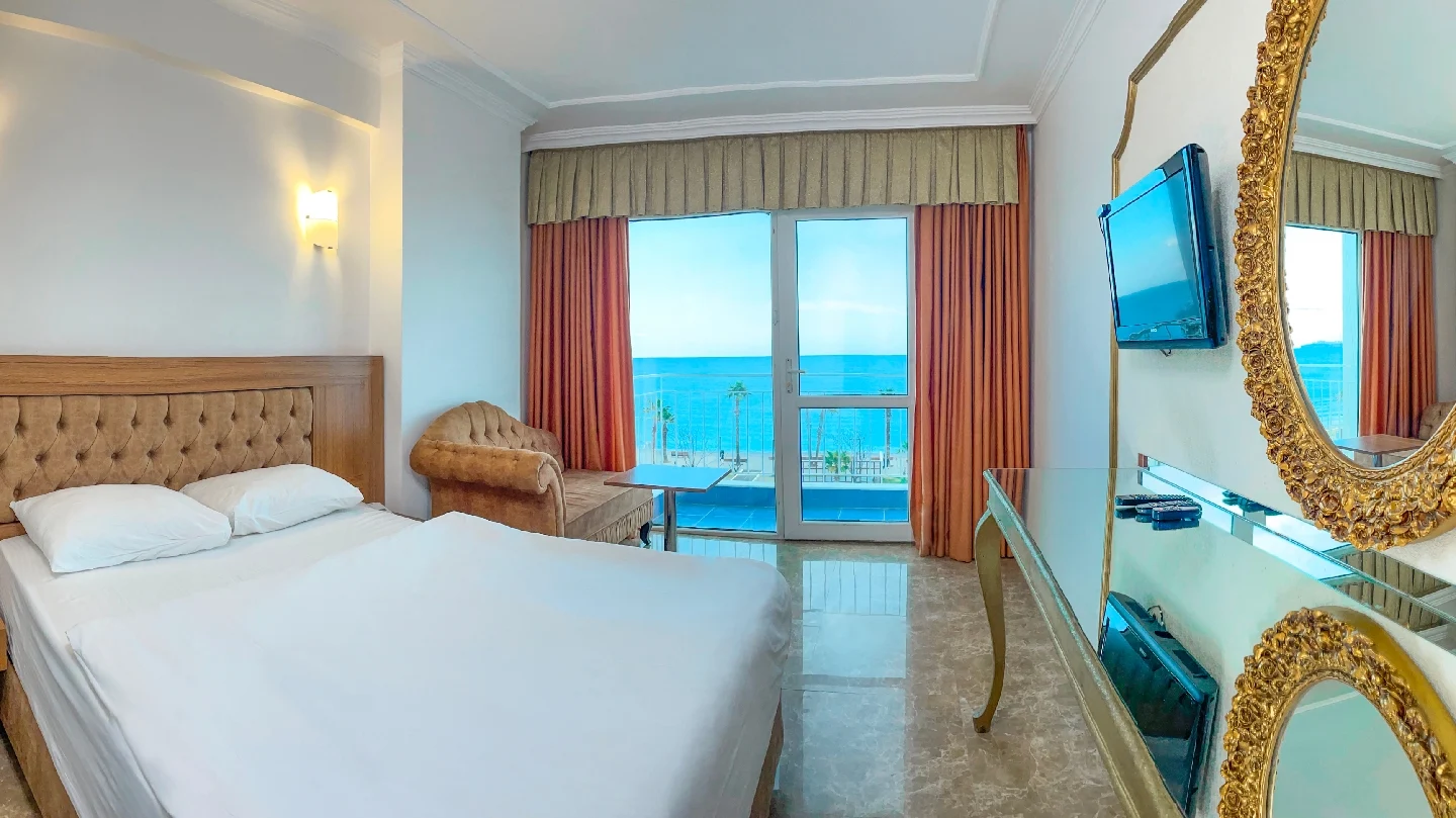 Kristal Beach Hotel