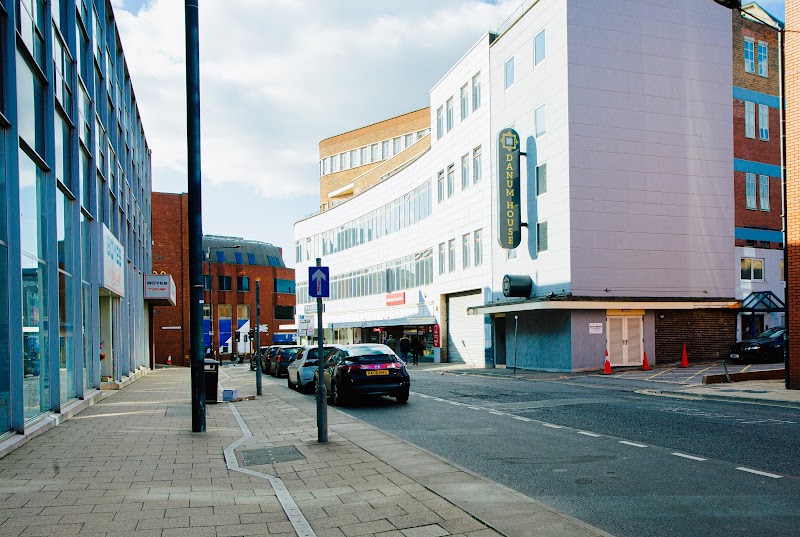 Spacious Urban City Apartment photo 3