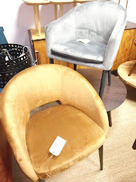 Photo n°19 de Le Grenier de PIB à Val-de-Reuil (Magasin d'ameublement et de décoration)