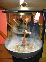Photo n°15 de Au Poil : Traiteur / Cuisiniers sur poêles géantes à Valdoie (Traiteur)