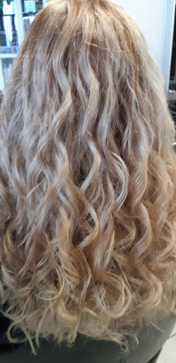 Salon Beaute Plus - Visual