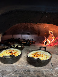 Photo n°4 de Distributeur de pizza 24/24 DELICIA PIZZA à Montrond-les-Bains (Pizzas à emporter)