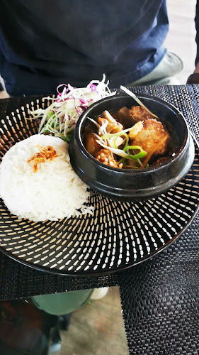 Viki Vietnamese street food Open Times
