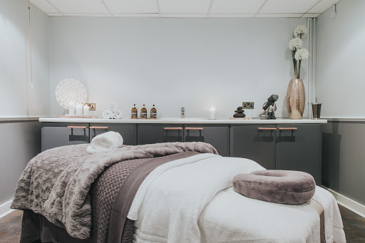 Knots – Sports Massage Clinic