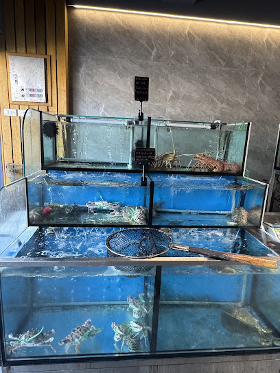 英芳餐廳（後方有停車場）（最後點餐時間為晚上7:20）