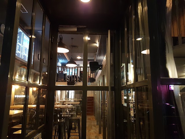 WallstrEat Bar/Restaurant Grenoble